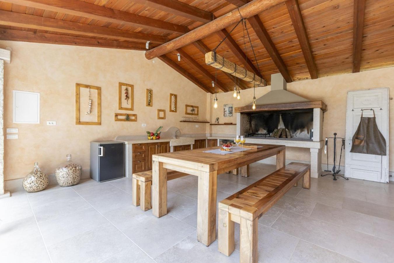 Villa Viscum In Central Istria For 8 Persons With Large Garden - Pet Friendly パジン エクステリア 写真