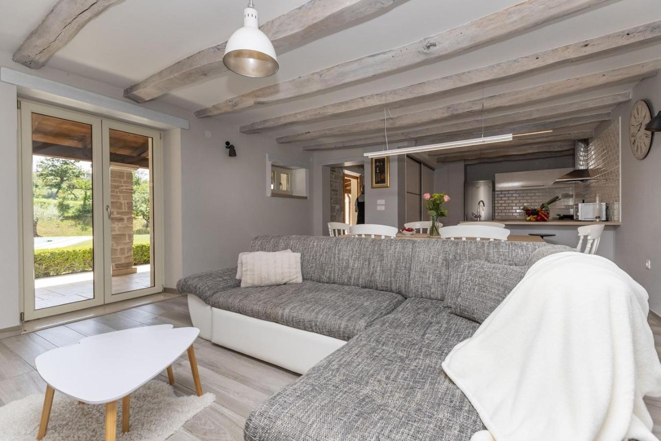 Villa Viscum In Central Istria For 8 Persons With Large Garden - Pet Friendly パジン エクステリア 写真
