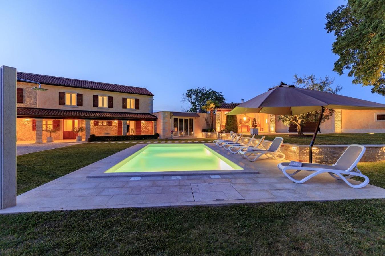 Villa Viscum In Central Istria For 8 Persons With Large Garden - Pet Friendly パジン エクステリア 写真